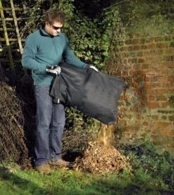 Black & Decker BLACK+DECKER GW3030-QS Bladblazer - 3000W - 50L Opvangbak - 16:1 Volumereductie 10 Black & Decker BLACK+DECKER GW3030-QS Bladblazer - 3000W - 50L Opvangbak - 16:1 Volumereductie -Tuinverzorgings Winkel 1070x1200