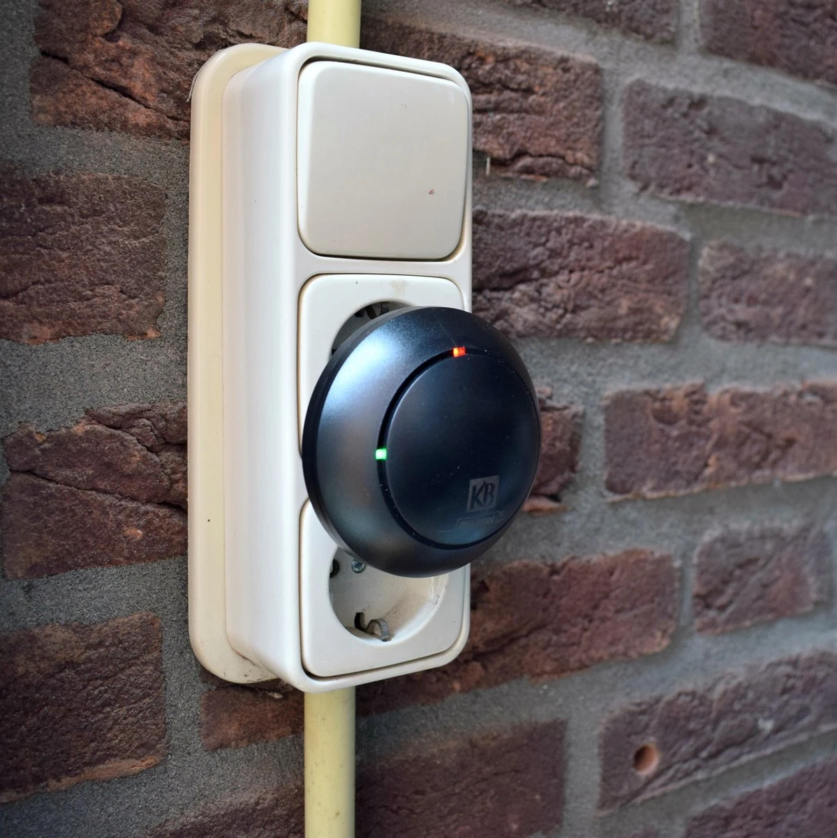 KB Home Defense Ratten- en Muizenverjager - Elektromagnetisch - 130m2 bereik - Diervriendelijk - Ongedierte verjager KB Home Defense Ratten- En Muizenverjager - Elektromagnetisch - 130m2 Bereik - Diervriendelijk - Ongedierte Verjager -Tuinverzorgings Winkel 1199x1200 9