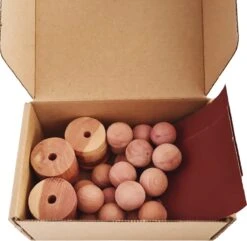 Bloomin Mottenballen - 40 Stuks + 2x Schuurpapier - Cederhout Tegen Motten - Mottenval - Motten Bestrijden - Anti Motten -Tuinverzorgings Winkel 1200x1172 2