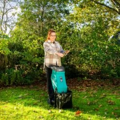 VONROC Hakselaar/Shredder 2500W – Voor Takken Tot Ø45mm – Incl. 45L Opvangzak & Duwstok -Tuinverzorgings Winkel 1200x1200 179