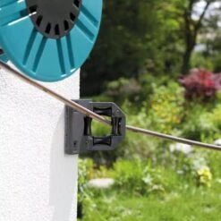 GARDENA - Wandslanghouder 60 Met Slanggeleider - Slanghouder - Maximale Capaciteit 60 Meter -Tuinverzorgings Winkel 1200x1200 1999