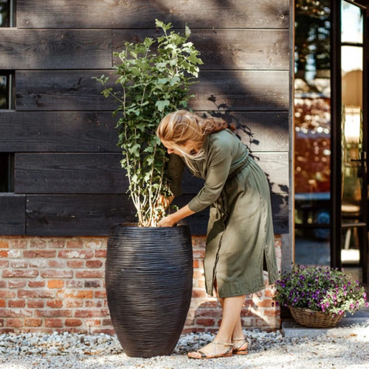 Capi Europe - Vaas elegant deluxe Rib NL - 45x72 - Zwart - Voor binnen en buiten - KBLR1138 Capi Europe - Vaas Elegant Deluxe Rib NL - 45x72 - Zwart - Voor Binnen En Buiten - KBLR1138 -Tuinverzorgings Winkel 1200x1200 2349