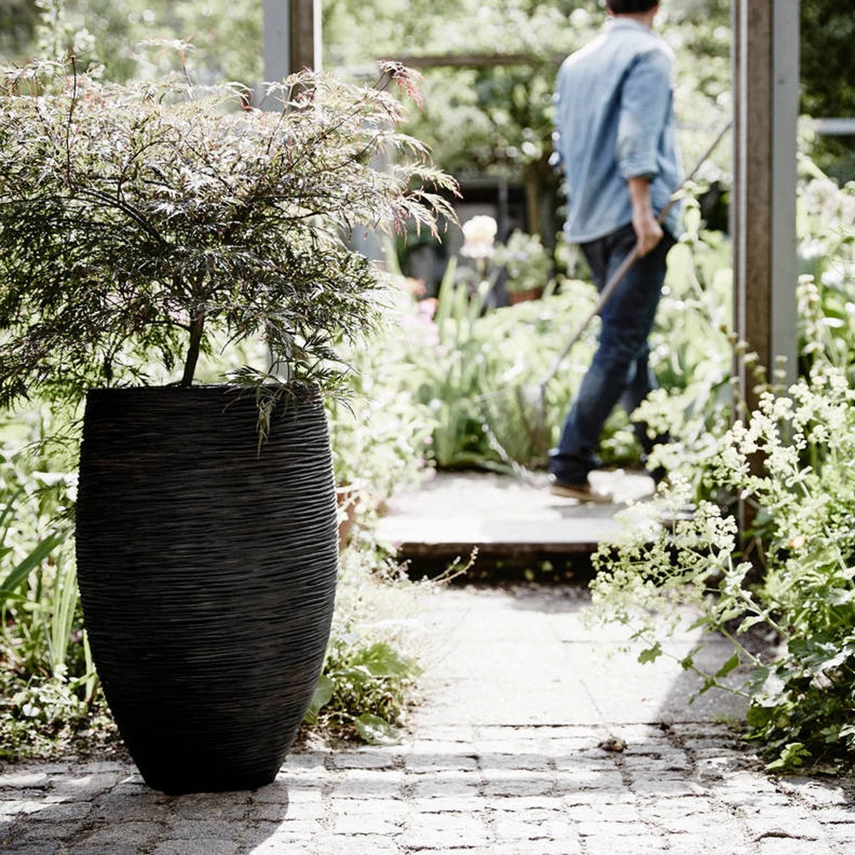 Capi Europe - Vaas elegant deluxe Rib NL - 45x72 - Zwart - Voor binnen en buiten - KBLR1138 Capi Europe - Vaas Elegant Deluxe Rib NL - 45x72 - Zwart - Voor Binnen En Buiten - KBLR1138 -Tuinverzorgings Winkel 1200x1200 2352