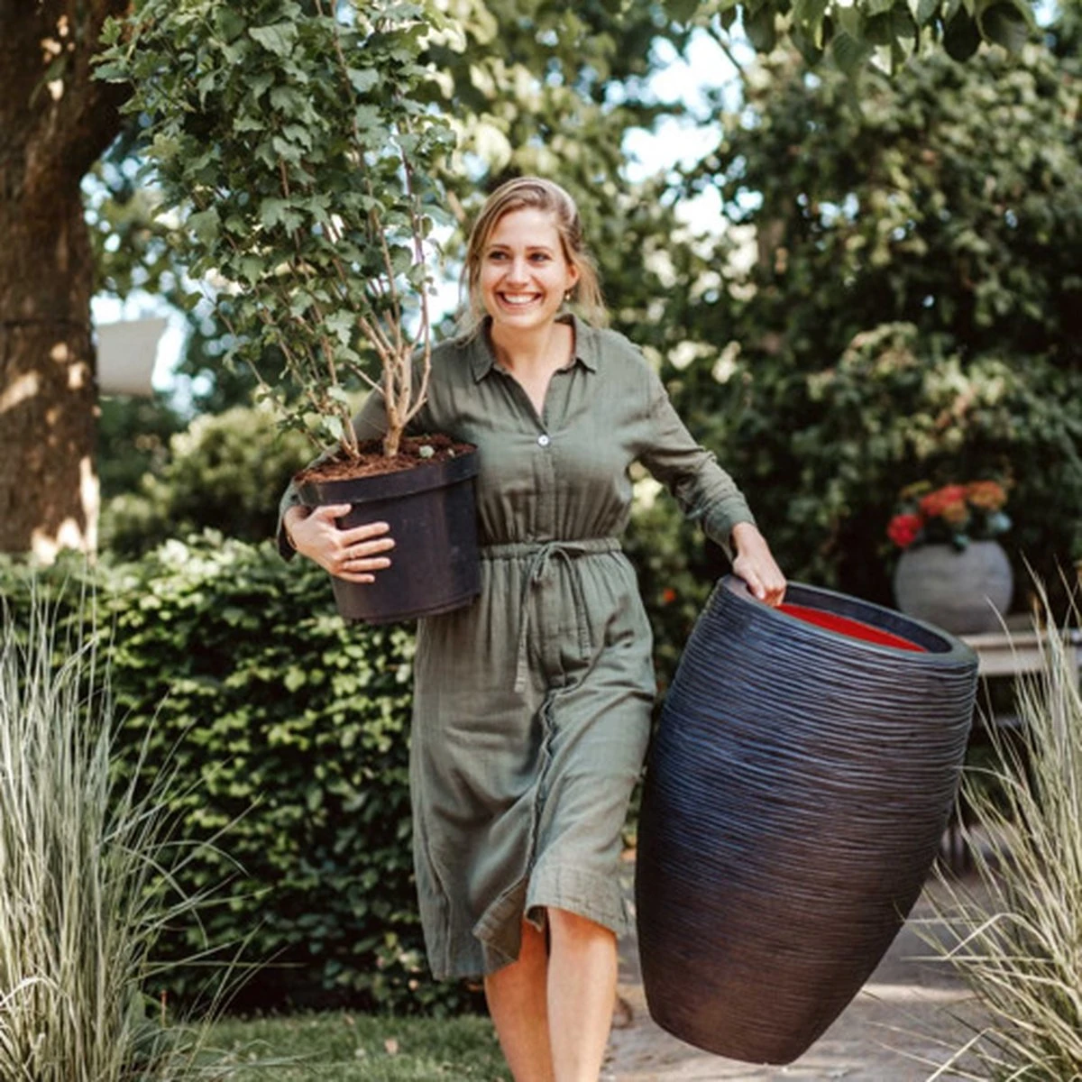 Capi Europe - Vaas elegant deluxe Rib NL - 45x72 - Zwart - Voor binnen en buiten - KBLR1138 Capi Europe - Vaas Elegant Deluxe Rib NL - 45x72 - Zwart - Voor Binnen En Buiten - KBLR1138 -Tuinverzorgings Winkel 1200x1200 2356