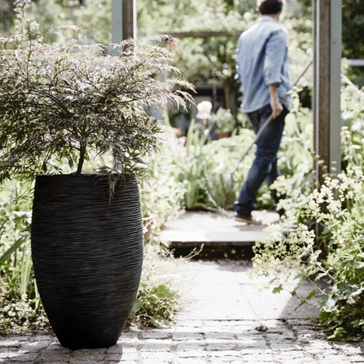 Capi Europe - Vaas elegant deluxe Rib NL - 45x72 - Zwart - Voor binnen en buiten - KBLR1138 Capi Europe - Vaas Elegant Deluxe Rib NL - 45x72 - Zwart - Voor Binnen En Buiten - KBLR1138 -Tuinverzorgings Winkel 1200x1200 2357