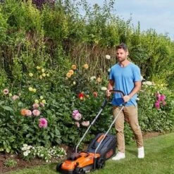 Black & Decker BLACK+DECKER BCMW3318N-XJ Grasmaaier - 18V - 33cm - Excl. Accu & Lader 13 Black & Decker BLACK+DECKER BCMW3318N-XJ Grasmaaier - 18V - 33cm - Excl. Accu & Lader -Tuinverzorgings Winkel 1200x1200 464