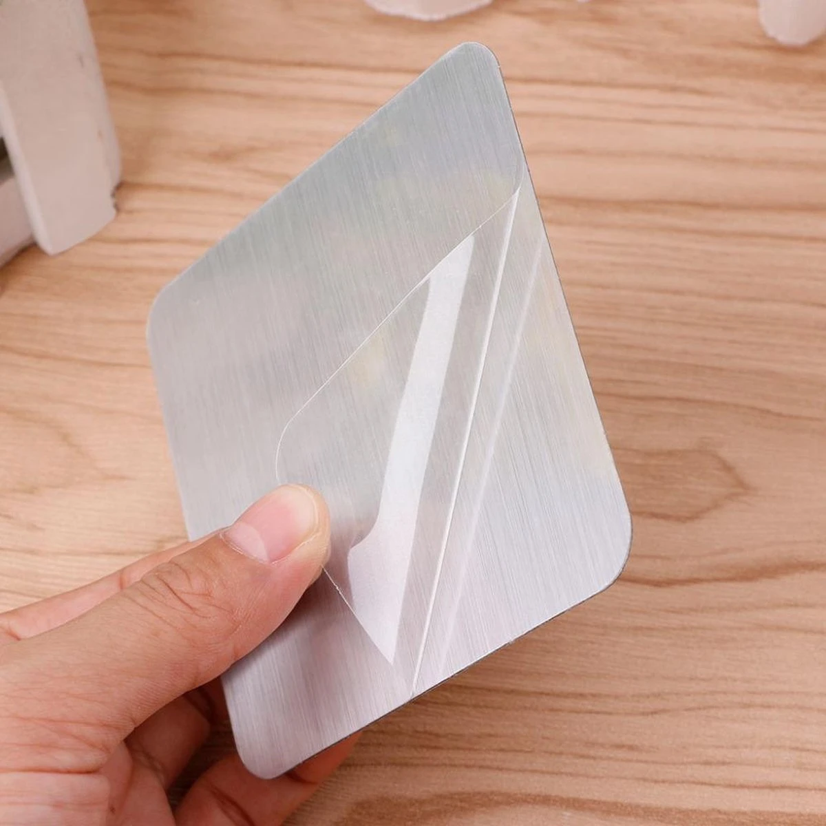 Bezem Houder - Zelfklevend - Zilverkleurig Bezem Houder - Zelfklevend - Zilverkleurig -Tuinverzorgings Winkel 1200x1200 546