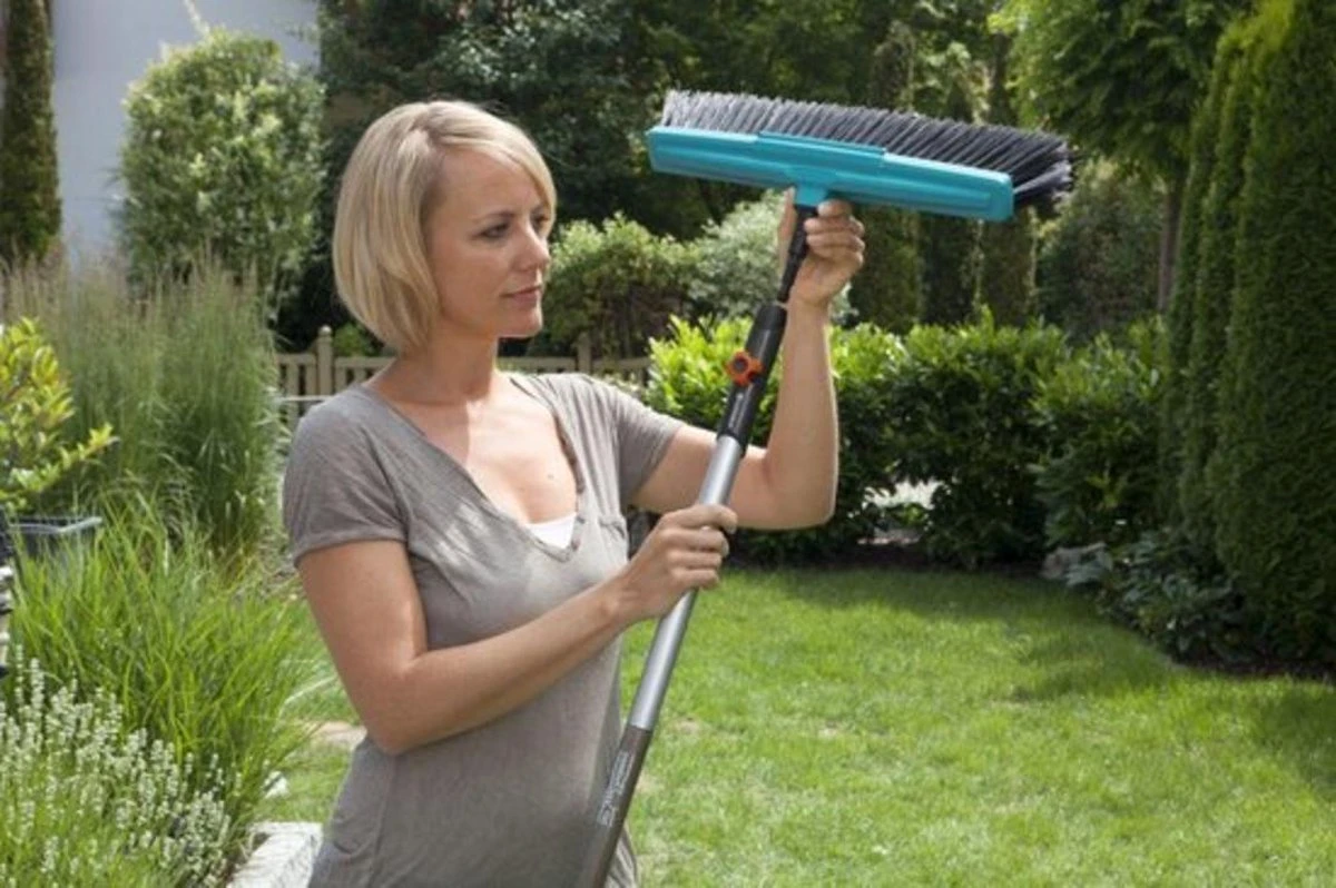 GARDENA Combi System Straatbezem - aanbevolen steellengte 130-150 cm GARDENA Combi System Straatbezem - Aanbevolen Steellengte 130-150 Cm -Tuinverzorgings Winkel 1200x798 19