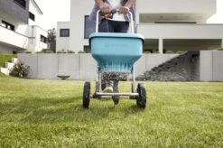 GARDENA Strooiwagen XL Strooikar - 800m2 - 18 Liter 5 GARDENA Strooiwagen XL Strooikar - 800m2 - 18 Liter -Tuinverzorgings Winkel 1200x799 120