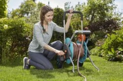 GARDENA - AquaRoll M CleverRoll Easy Slangenwagen - Maximaal 60 Meter - Inklapbare Zwengel 8 GARDENA - AquaRoll M CleverRoll Easy Slangenwagen - Maximaal 60 Meter - Inklapbare Zwengel -Tuinverzorgings Winkel 1200x799 203