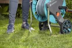 GARDENA - AquaRoll CleverRoll S Set Slangenwagen - Incl. 20 M Slang - Maximaal 40 M Opbergcapaciteit 11 GARDENA - AquaRoll CleverRoll S Set Slangenwagen - Incl. 20 M Slang - Maximaal 40 M Opbergcapaciteit -Tuinverzorgings Winkel 1200x799 212