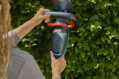 GARDENA - ComfortCut 50/18V-P4A Ready-To-Use Set - Heggenschaar -Tuinverzorgings Winkel 1200x799 75