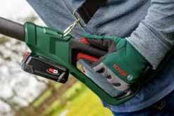 Bosch UniversalHedgePole 18 Heggenschaar Op Steel - Met 18 V Accu En Lader -Tuinverzorgings Winkel 1200x800 13