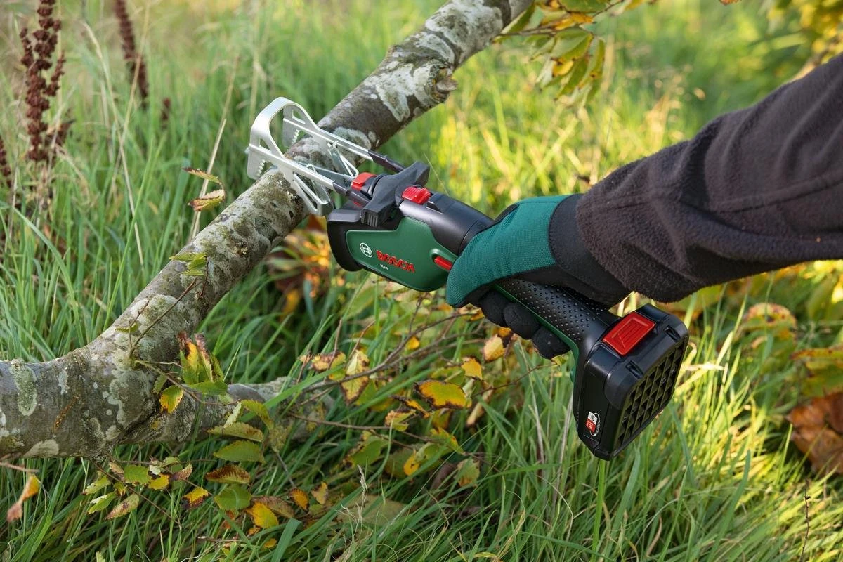 Bosch KEO 18 accu tuinzaagmachine - Snijdiameter van 80 mm - Met 18 V accu en lader Bosch KEO 18 Accu Tuinzaagmachine - Snijdiameter Van 80 Mm - Met 18 V Accu En Lader -Tuinverzorgings Winkel 1200x800 154