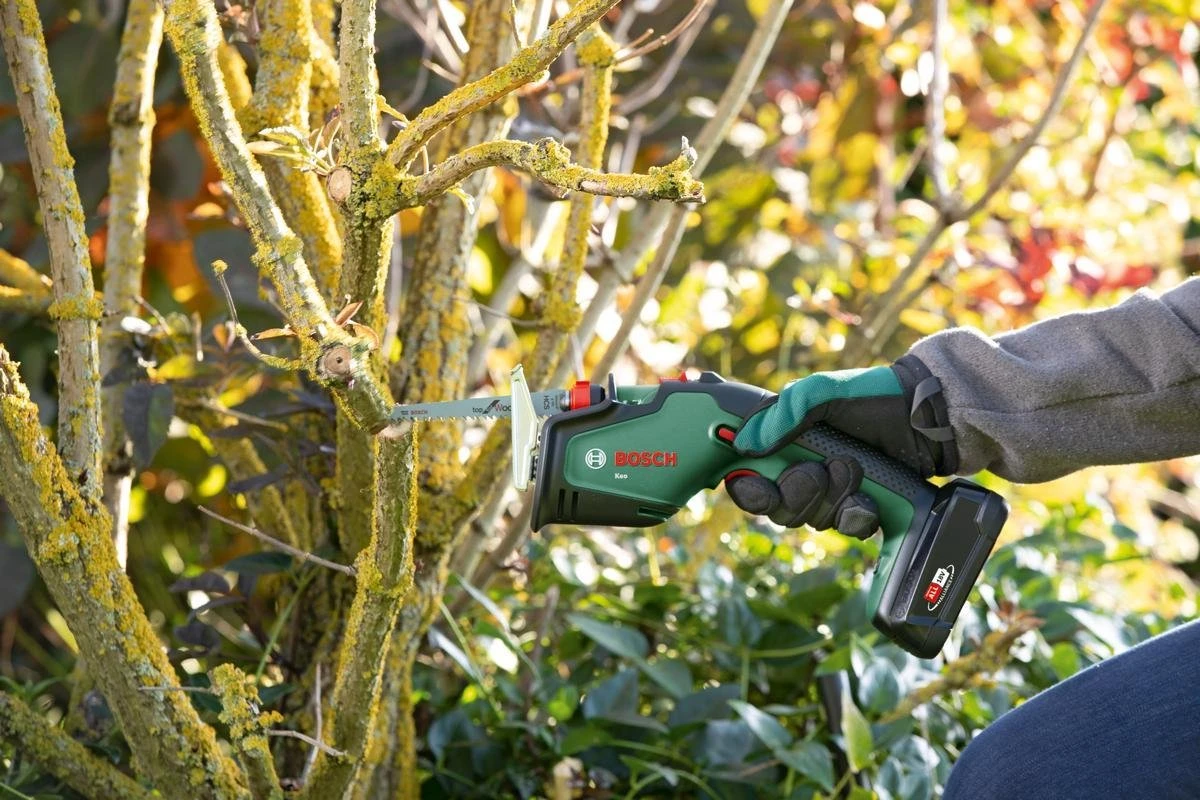 Bosch KEO 18 accu tuinzaagmachine - Snijdiameter van 80 mm - Met 18 V accu en lader Bosch KEO 18 Accu Tuinzaagmachine - Snijdiameter Van 80 Mm - Met 18 V Accu En Lader -Tuinverzorgings Winkel 1200x800 158