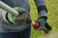 Bosch UniversalHedgePole 18 Heggenschaar Op Steel - Met 18 V Accu En Lader -Tuinverzorgings Winkel 1200x800 18