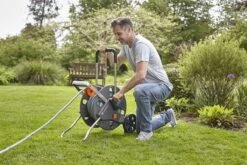 GARDENA - AquaRoll L CleverRoll L Easy Set Slangenwagen - Maximaal 50 Meter - Verstelbare Handgreep -Tuinverzorgings Winkel 1200x800 361