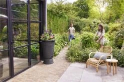 Elho Green Basics Regenton Plus 105 - Regenton Voor Kweken En Oogsten - Ø 58.4 X H 80.4 Cm - Zwart/Living Black -Tuinverzorgings Winkel 1200x800 368