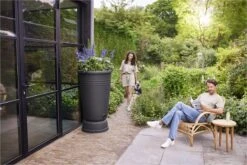 Elho Green Basics Regenton Plus 126 - Regenton Voor Kweken En Oogsten - Ø 70.5 X H 101.0 Cm - Zwart/Living Black 4 Elho Green Basics Regenton Plus 126 - Regenton Voor Kweken En Oogsten - Ø 70.5 X H 101.0 Cm - Zwart/Living Black -Tuinverzorgings Winkel 1200x800 372