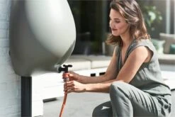 Elho Pure Raindrop 70L - Geel/Oker -Tuinverzorgings Winkel 1200x800 373