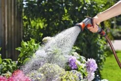 GARDENA Classic Sproeibroes 3 GARDENA Classic Sproeibroes -Tuinverzorgings Winkel 1200x800 423