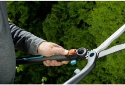 GARDENA - 2 In 1 EnergyCut Heggenschaar - 2.5x Meer Kracht - Totale Lengte 60 Cm 4 GARDENA - 2 In 1 EnergyCut Heggenschaar - 2.5x Meer Kracht - Totale Lengte 60 Cm -Tuinverzorgings Winkel 1200x813