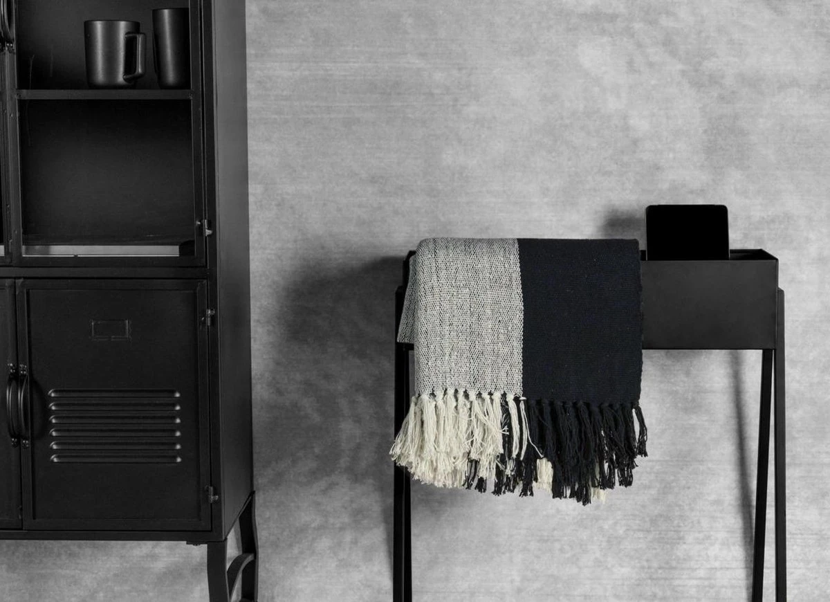 Gusta - Plantenbak - Zwart - 58x18x63cm Gusta - Plantenbak - Zwart - 58x18x63cm -Tuinverzorgings Winkel 1200x870 11