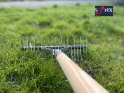 Synx Tools Verticuteerhark Verzinkt - Gazonbeluchters - Verticuteer / Harken - Bodembewerkers - Tuinartikelen / Tuingereedschap - Inclusief Steel 160cm -Tuinverzorgings Winkel 1200x899 6