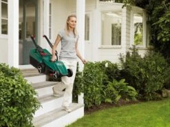 Bosch ARM 32 Grasmaaier - 1200 W 4 Bosch ARM 32 Grasmaaier - 1200 W -Tuinverzorgings Winkel 1200x899 8