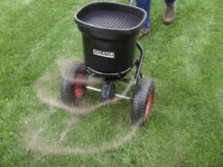 Kreator KRTGR9005 Strooiwagen - 300 Tot 370 Cm Strooibreedte - 23 Liter -Tuinverzorgings Winkel 1200x900 45