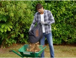 Black & Decker BLACK+DECKER BEBLV300SB-QS Bladblazer - 404 Km/u - 3000W - Zuig-/blaasfunctie - Gesnoerd -Tuinverzorgings Winkel 1200x910 1