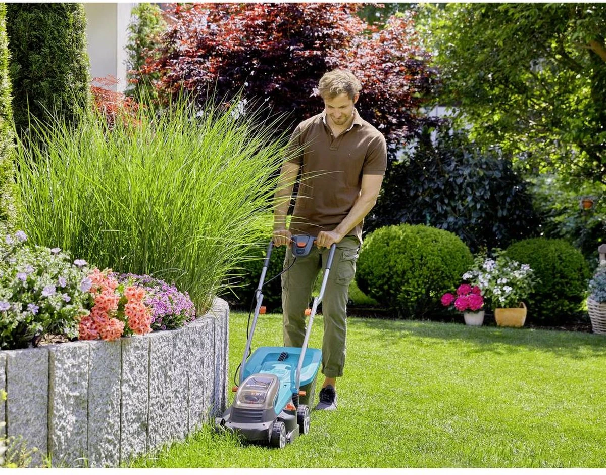 GARDENA - PowerMax 32/36V P4A Ready To Use Set - Grasmaaier (gemotoriseerd) - Maaihoogte 60mm - Snijbreedte 32 cm GARDENA - PowerMax 32/36V P4A Ready To Use Set - Grasmaaier (gemotoriseerd) - Maaihoogte 60mm - Snijbreedte 32 Cm -Tuinverzorgings Winkel 1200x940 1