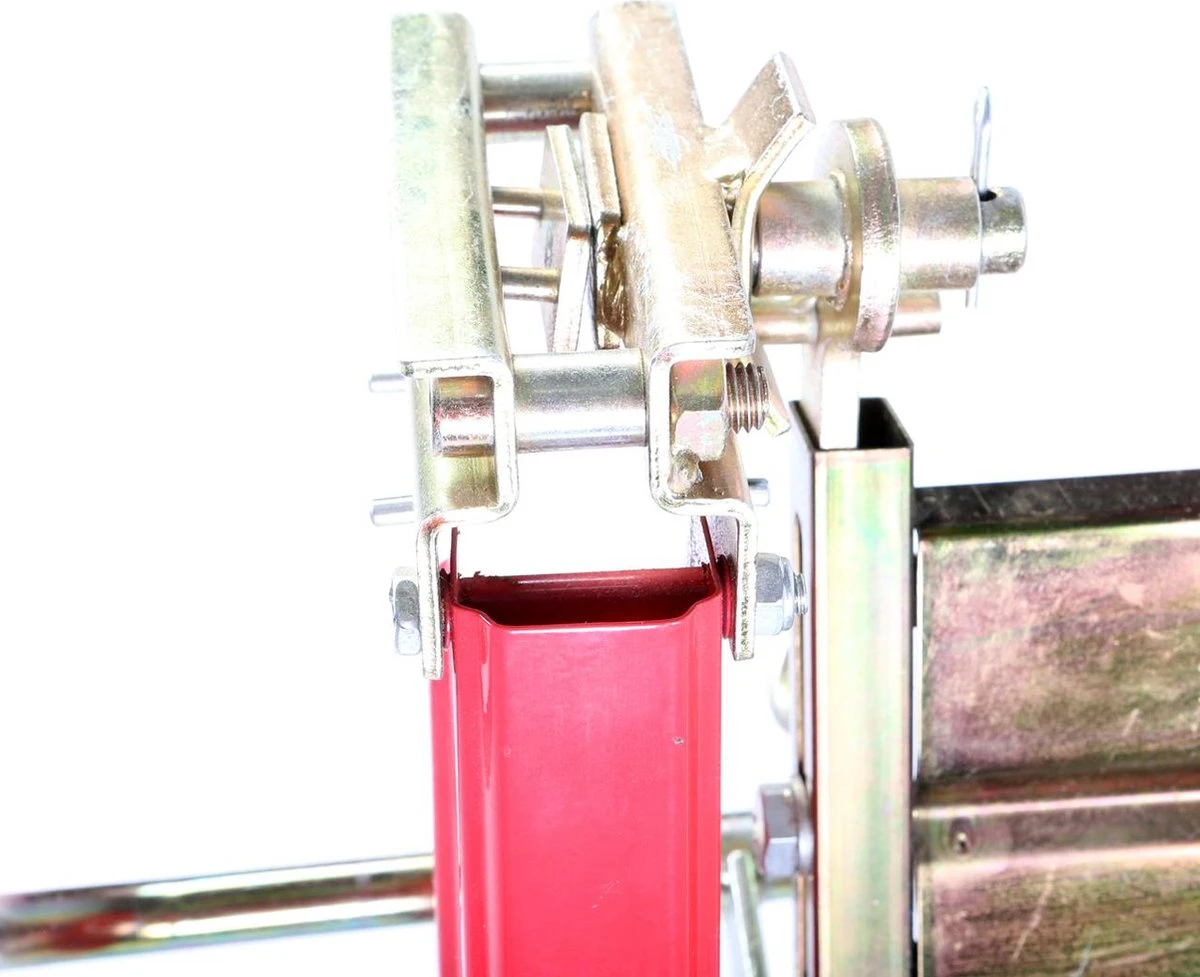 FUXTEC zaagbok met kettingzaaghouder FX-SH1.0 FUXTEC Zaagbok Met Kettingzaaghouder FX-SH1.0 -Tuinverzorgings Winkel