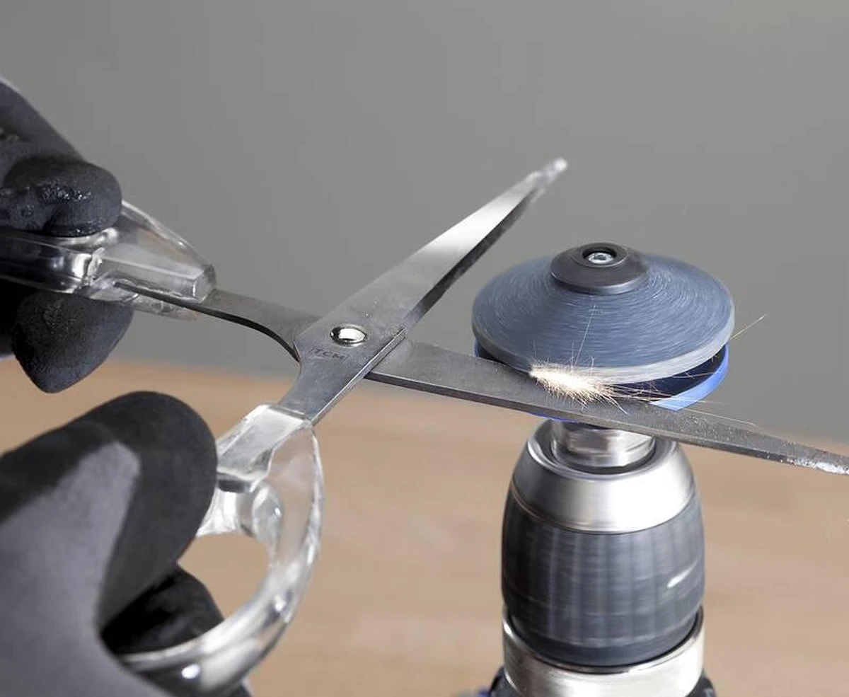 GartenMeister Slijper voor tuingereedschap met grasmaaierblad en messenslijper GartenMeister Slijper Voor Tuingereedschap Met Grasmaaierblad En Messenslijper -Tuinverzorgings Winkel 1200x985 1