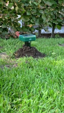 J.E - Mollenverjager - 4 Stuks - Mollenbestrijding - Muizenverjager - Zonne-Energie -Tuinverzorgings Winkel 675x1200 2