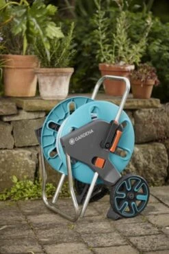 GARDENA - AquaRoll CleverRoll S Set Slangenwagen - Incl. 20 M Slang - Maximaal 40 M Opbergcapaciteit 5 GARDENA - AquaRoll CleverRoll S Set Slangenwagen - Incl. 20 M Slang - Maximaal 40 M Opbergcapaciteit -Tuinverzorgings Winkel 798x1200 2