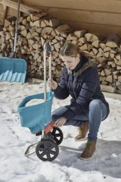 GARDENA Strooiwagen XL Strooikar - 800m2 - 18 Liter 8 GARDENA Strooiwagen XL Strooikar - 800m2 - 18 Liter -Tuinverzorgings Winkel 799x1200 53