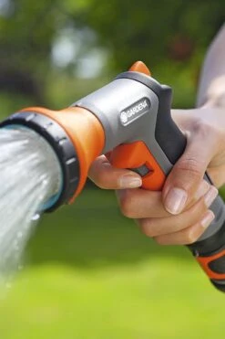 GARDENA Classic Sproeibroes 4 GARDENA Classic Sproeibroes -Tuinverzorgings Winkel 800x1200 121