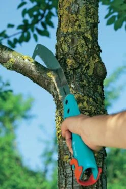 GARDENA Combisysteem Snoeizaag 300P Curved Takkenzaag - Meslengte 340 Mm - Exclusief Verlengstok -Tuinverzorgings Winkel 800x1200 51