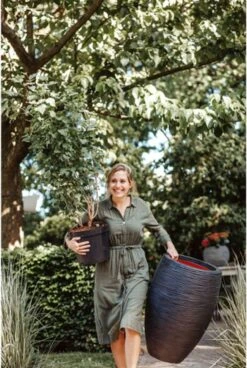 Capi Europe - Vaas Elegant Deluxe Rib NL - 45x72 - Zwart - Voor Binnen En Buiten - KBLR1138 13 Capi Europe - Vaas Elegant Deluxe Rib NL - 45x72 - Zwart - Voor Binnen En Buiten - KBLR1138 -Tuinverzorgings Winkel 806x1200 4