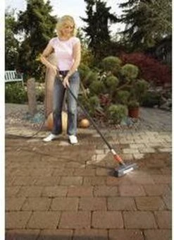 GARDENA Cleansystem Comfort Schrobber - Reinigen Van Paden - Terras - Oprit -Tuinverzorgings Winkel 873x1200 1